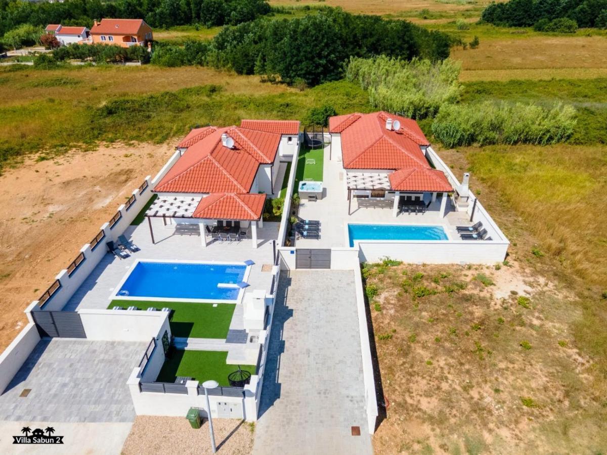 Villas Sabun - Modern House With Heated Pool Privlaka  Buitenkant foto