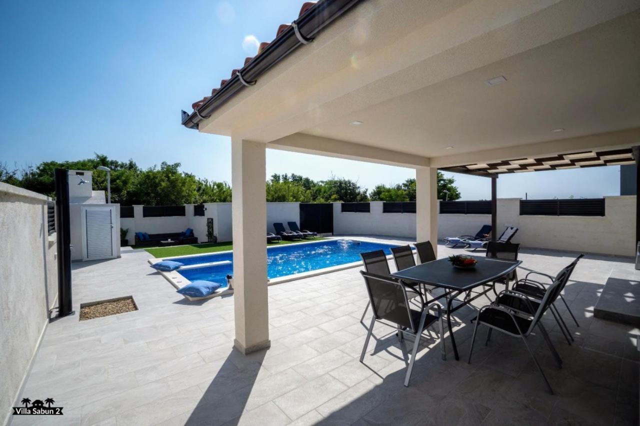 Villas Sabun - Modern House With Heated Pool Privlaka  Buitenkant foto