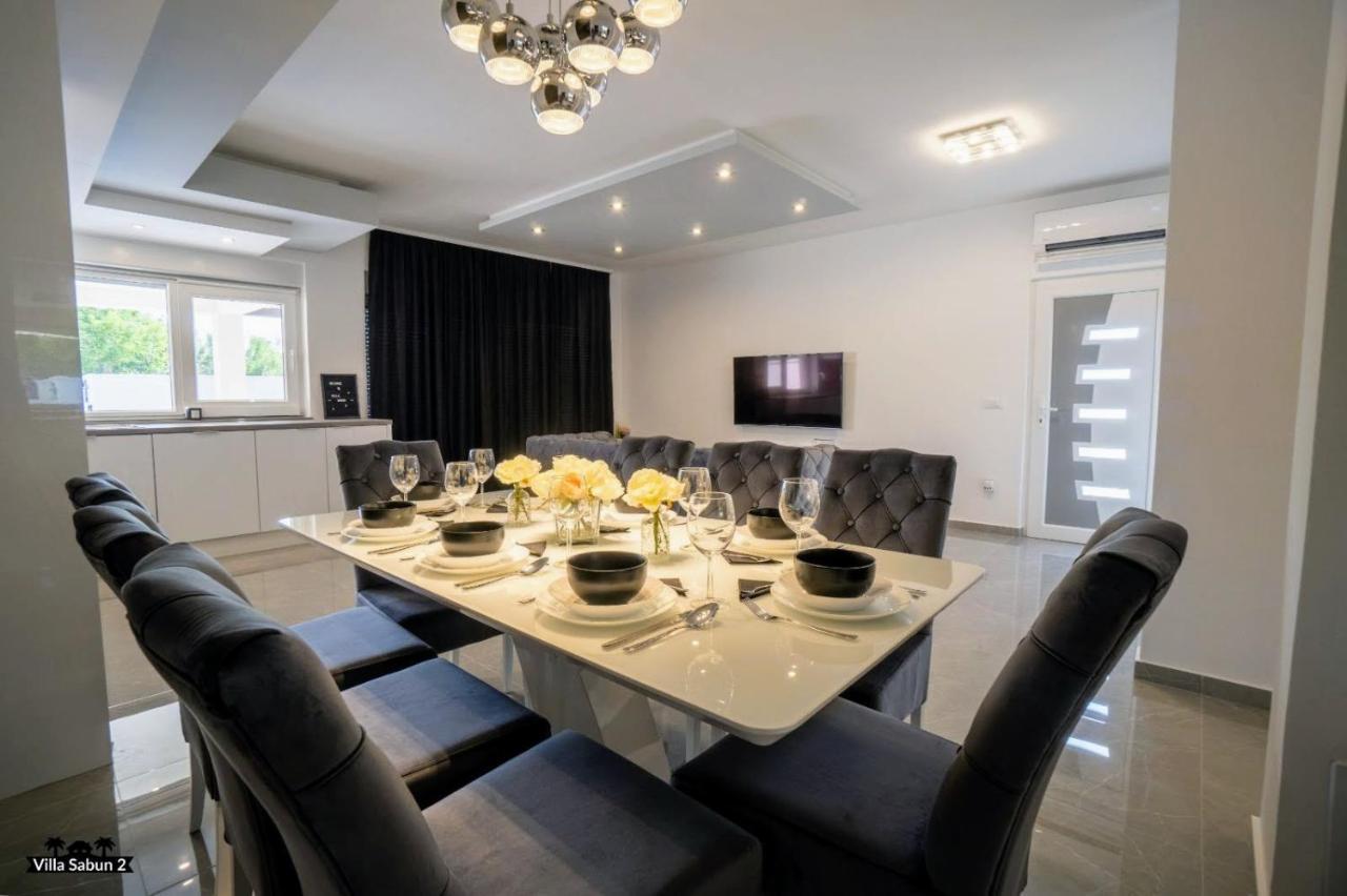Villas Sabun - Modern House With Heated Pool Privlaka  Buitenkant foto