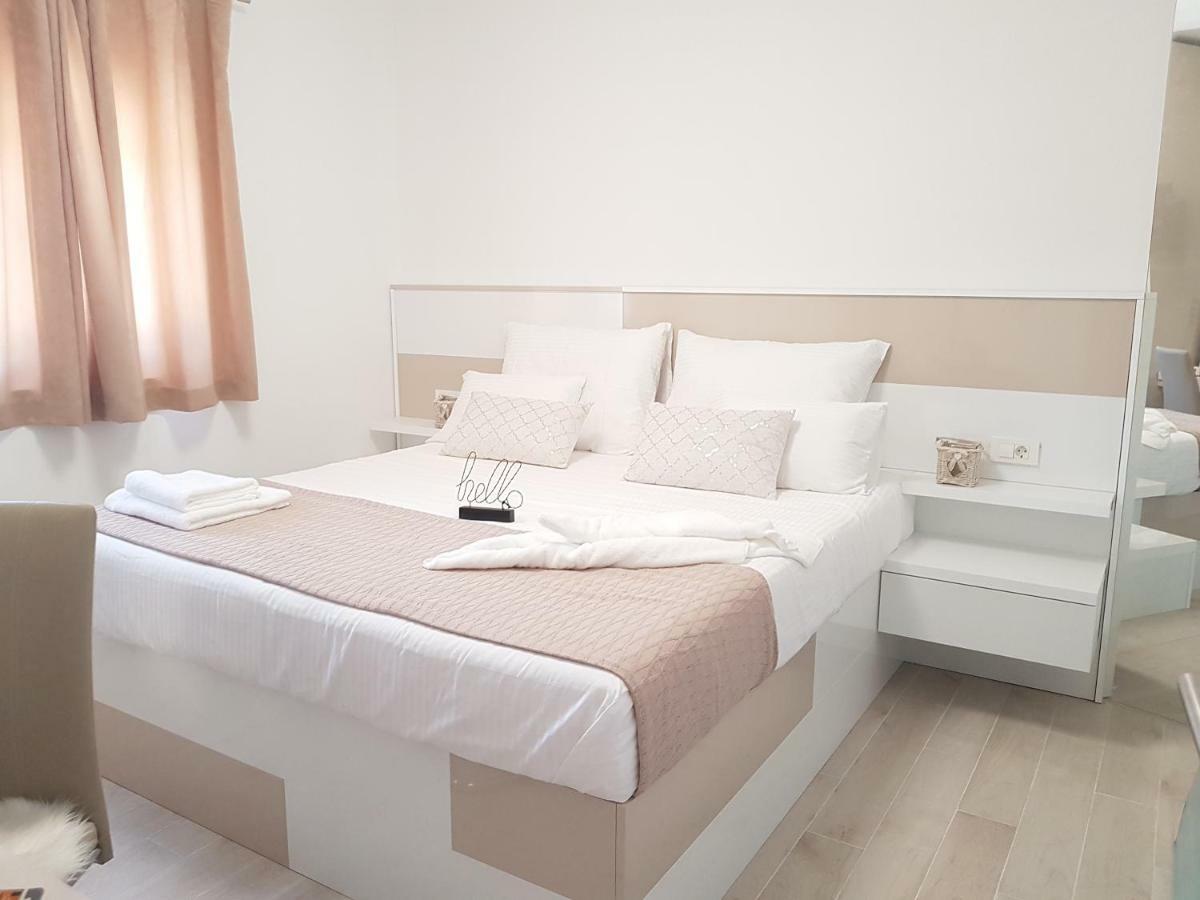 Villas Sabun - Modern House With Heated Pool Privlaka  Buitenkant foto